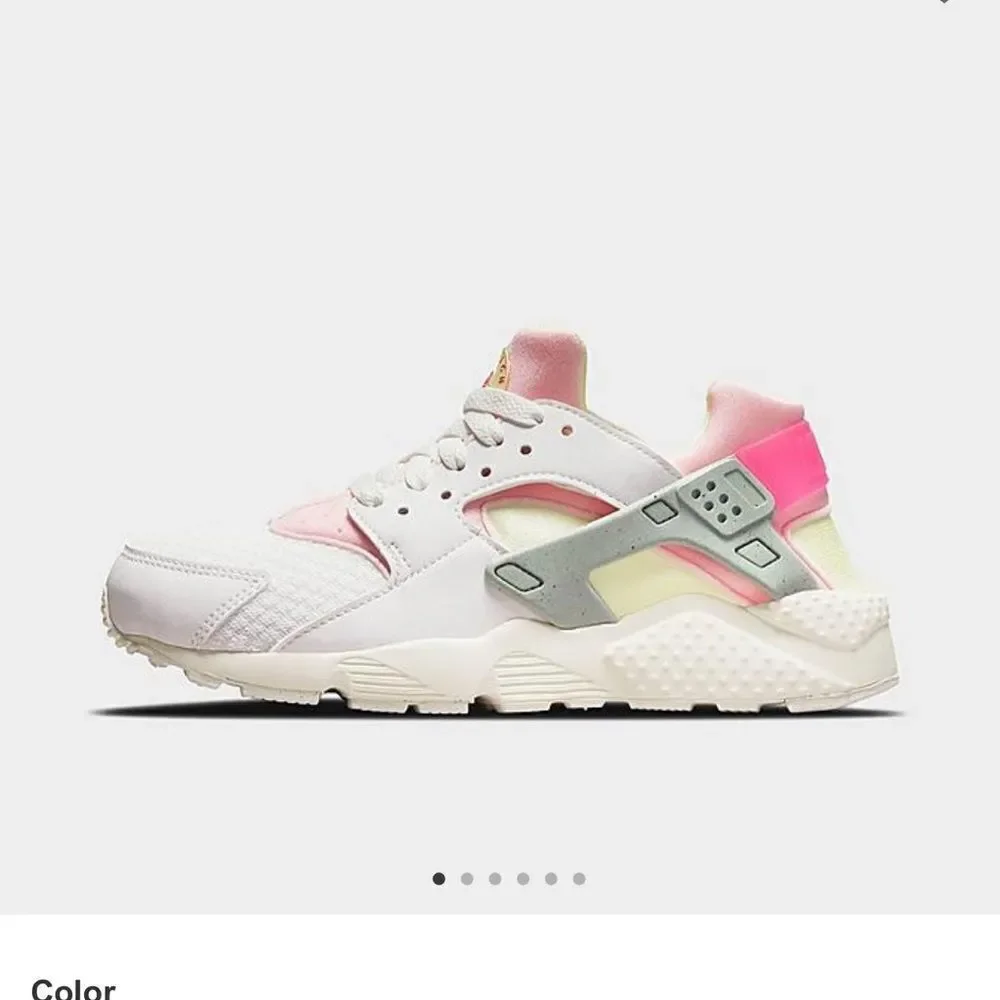 BIG KIDS' NIKE HUARACHE RUN CASUAL SHOES 3.5